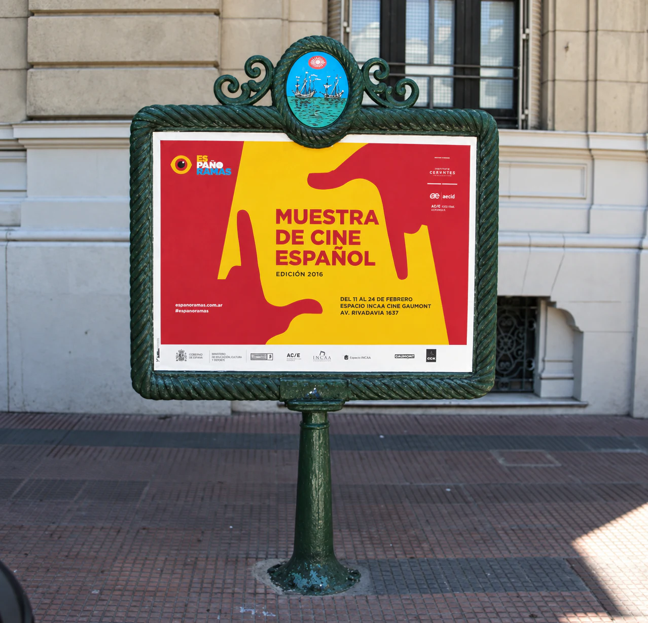 Afiche de Espanoramas en un cartel urbano